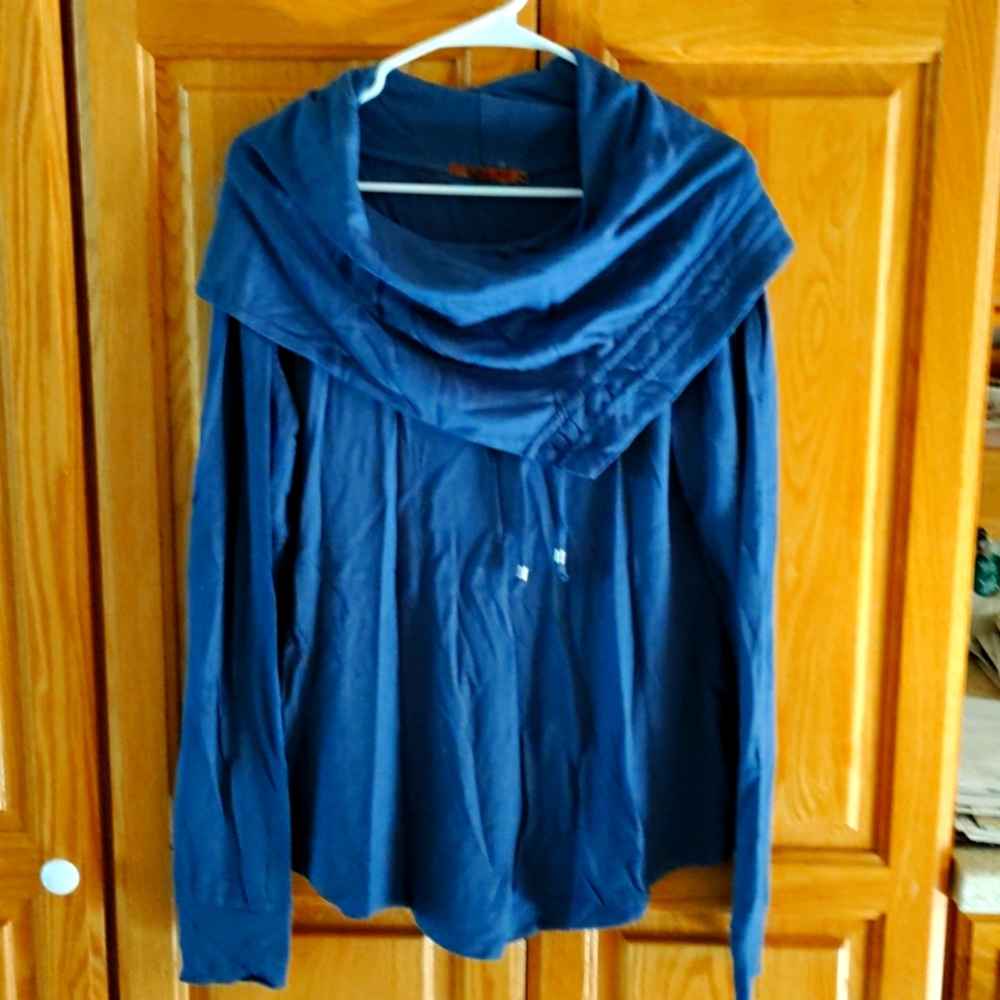 Really cute sweater/sweatshirt from...